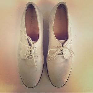 Barney’s New York Pale Grey Suede Oxfords sz 40